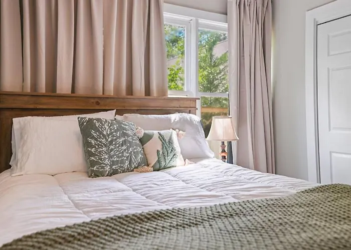 Cloverdale Cottage